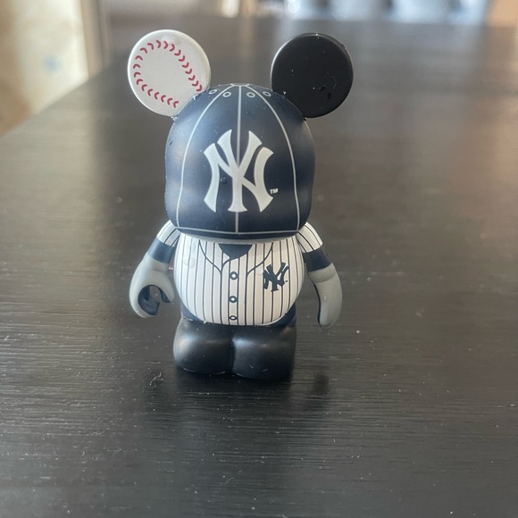 Disney Other - Disney Vinylmation New York Yankees Vinyl Figure